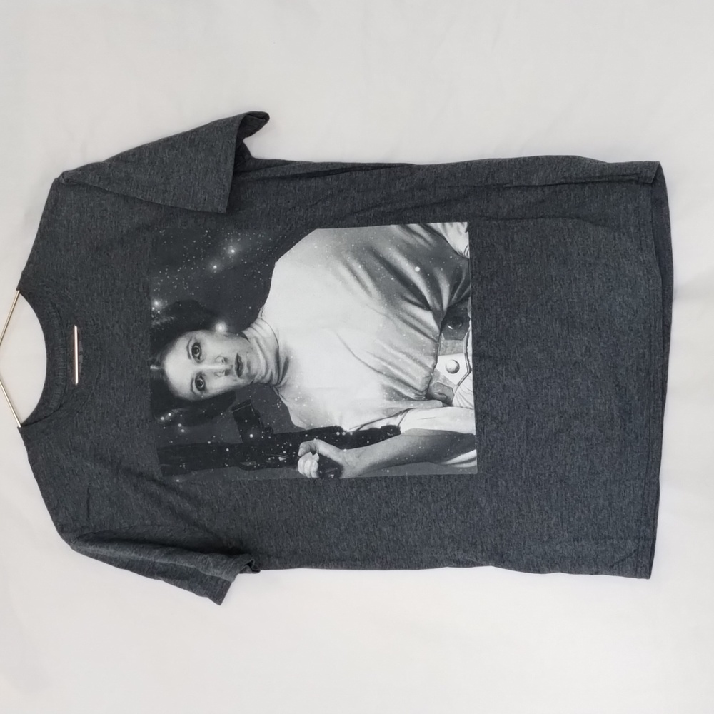 Gray princess liea shirt